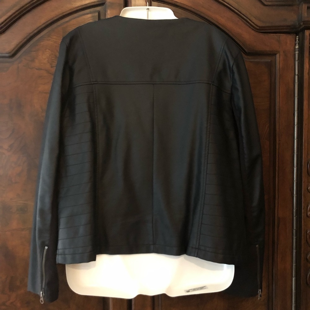 Bkack Leather Like Jacket - image 3
